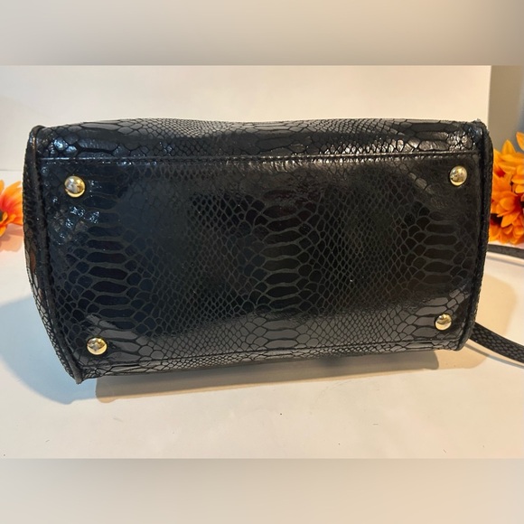 Michael Kors Black Snakeskin Croc Embossed Bag with Gold Details - Picture 9 of 10